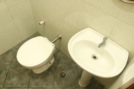 Casa à venda com 280m², 3 quartos e 2 vagasBanheiro 1