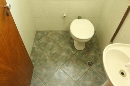 Casa à venda com 280m², 3 quartos e 2 vagasBanheiro 2