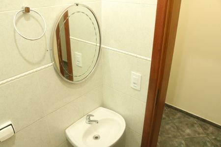 Casa à venda com 280m², 3 quartos e 2 vagasBanheiro 1