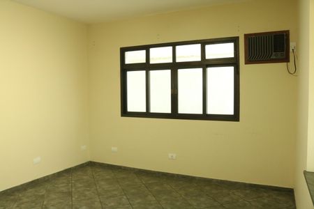 Casa à venda com 280m², 3 quartos e 2 vagasSala