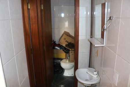 Casa à venda com 280m², 3 quartos e 2 vagasEdícula - Banheiro