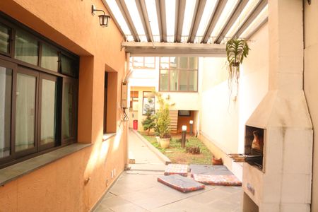 Casa à venda com 280m², 3 quartos e 2 vagasQuintal