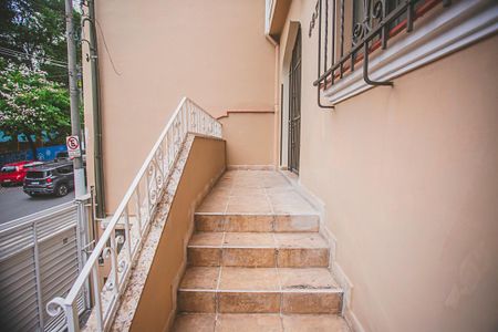 Casa à venda com 187m², 3 quartos e 3 vagasEscada externa