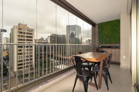 Studio para alugar com 52m², 1 quarto e 1 vaga Studio para alugar com 52m², 1 quarto e 1 vagaVaranda