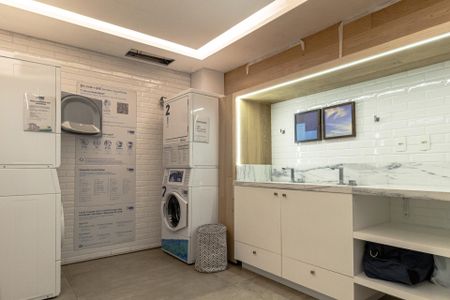 Studio para alugar com 52m², 1 quarto e 1 vaga Studio para alugar com 52m², 1 quarto e 1 vagaÁrea comum - Lavanderia