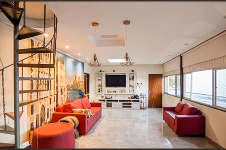 Casa à venda com 520m², 6 quartos e 5 vagasSala - 2º Andar