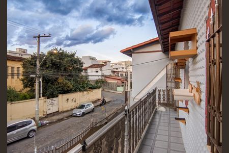 Casa à venda com 520m², 6 quartos e 5 vagasVaranda