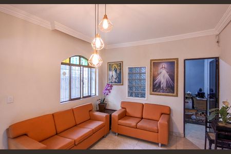 Casa à venda com 520m², 6 quartos e 5 vagasSala