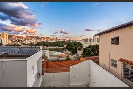 Casa à venda com 520m², 6 quartos e 5 vagasDetalhe Sala - 2º Andar