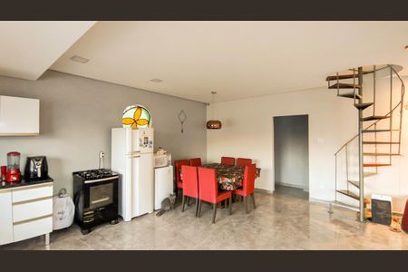 Casa à venda com 520m², 6 quartos e 5 vagasSala - 2º Andar