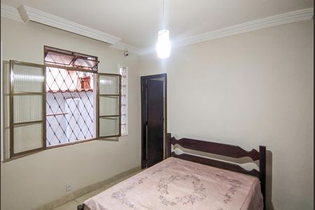 Casa à venda com 520m², 6 quartos e 5 vagasQuarto