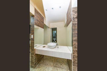 Apartamento para alugar com 160m², 2 quartos e 2 vagasBanheiro Social