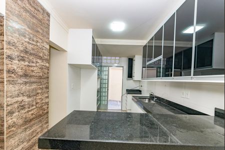 Apartamento para alugar com 160m², 2 quartos e 2 vagasCozinha