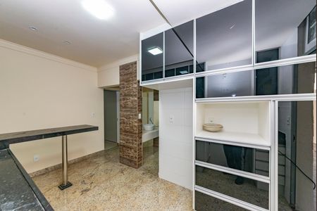 Apartamento para alugar com 160m², 2 quartos e 2 vagasCozinha
