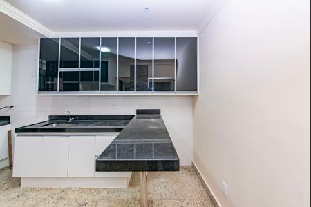 Apartamento para alugar com 160m², 2 quartos e 2 vagasCozinha