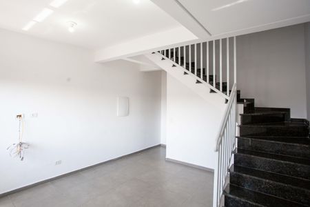 Sala de casa para alugar com 2 quartos, 130m² em Taboão, Diadema