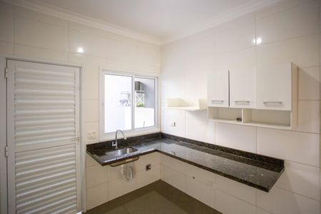 Casa para alugar com 130m², 2 quartos e 2 vagasCozinha