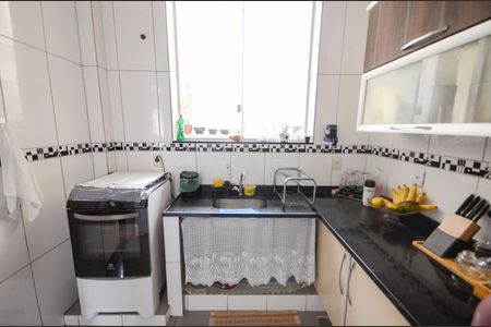 Casa à venda com 200m², 3 quartos e 1 vaga Casa à venda com 200m², 3 quartos e 1 vagaCozinha