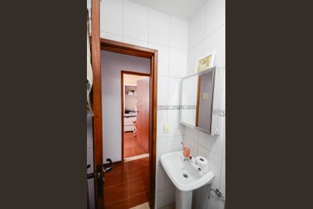 Casa à venda com 200m², 3 quartos e 1 vaga Casa à venda com 200m², 3 quartos e 1 vagaBanheiro 1