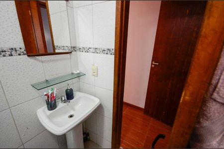 Casa à venda com 200m², 3 quartos e 1 vaga Casa à venda com 200m², 3 quartos e 1 vagaBanheiro da Suíte