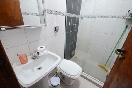 Casa à venda com 200m², 3 quartos e 1 vaga Casa à venda com 200m², 3 quartos e 1 vagaBanheiro 1