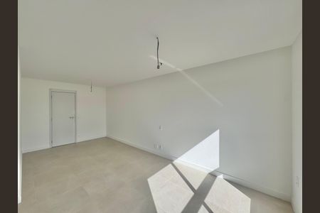 Apartamento à venda com 187m², 4 quartos e 3 vagasSuíte 2