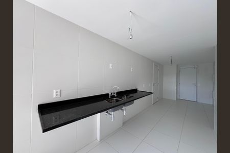 Apartamento à venda com 187m², 4 quartos e 3 vagasCozinha e Área de Serviço