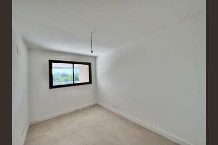 Apartamento à venda com 187m², 4 quartos e 3 vagasQuarto 2