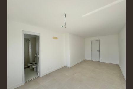 Apartamento à venda com 187m², 4 quartos e 3 vagasSuíte 2