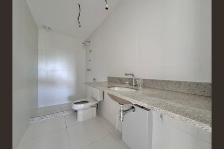 Apartamento à venda com 187m², 4 quartos e 3 vagasBanheiro Social