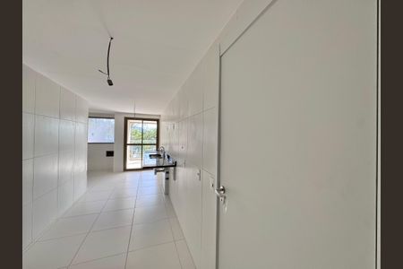 Apartamento à venda com 187m², 4 quartos e 3 vagasCozinha e Área de Serviço