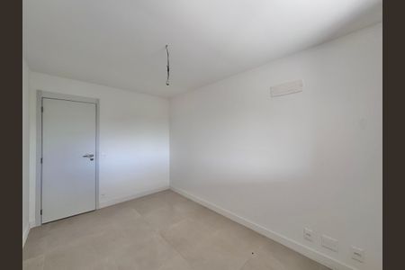 Apartamento à venda com 187m², 4 quartos e 3 vagasQuarto 2