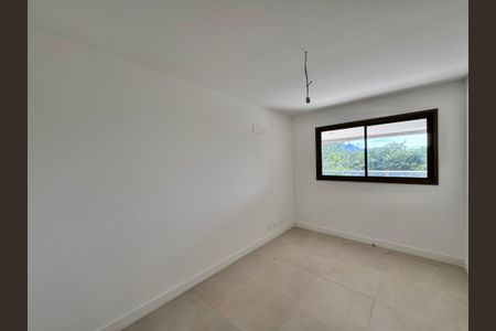 Apartamento à venda com 187m², 4 quartos e 3 vagasQuarto 2