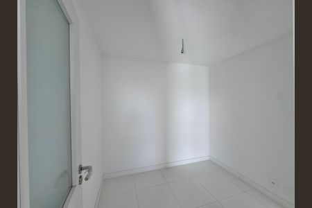 Apartamento à venda com 187m², 4 quartos e 3 vagasCozinha e Área de Serviço - Quarto