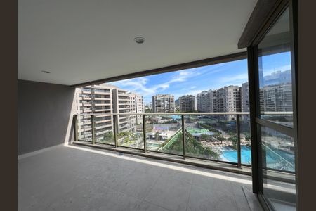 Apartamento à venda com 120m², 3 quartos e 2 vagas Apartamento à venda com 120m², 3 quartos e 2 vagasVaranda