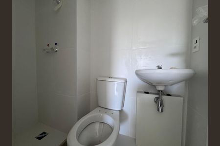 Apartamento à venda com 120m², 3 quartos e 2 vagas Apartamento à venda com 120m², 3 quartos e 2 vagasCozinha e Área de Serviço - Banheiro