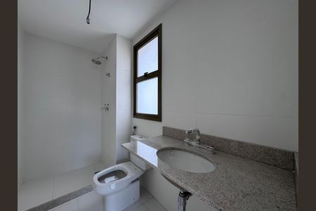 Apartamento à venda com 120m², 3 quartos e 2 vagas Apartamento à venda com 120m², 3 quartos e 2 vagasSuíte - Banheiro