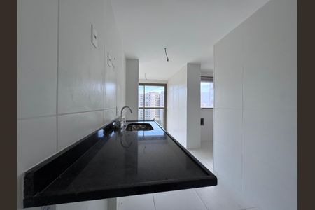 Apartamento à venda com 120m², 3 quartos e 2 vagas Apartamento à venda com 120m², 3 quartos e 2 vagasCozinha e Área de Serviço