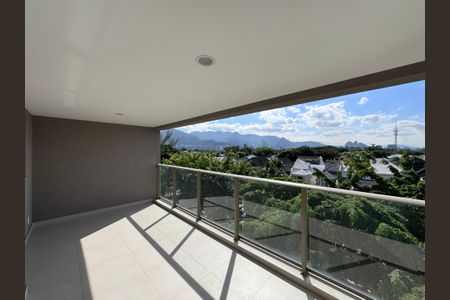 Apartamento à venda com 121m², 3 quartos e 2 vagasVaranda