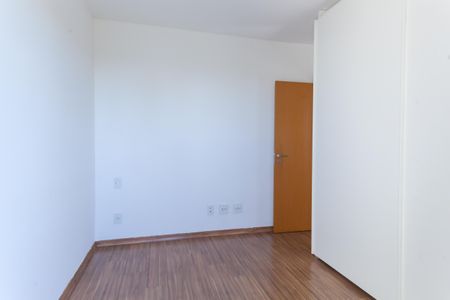 Apartamento para alugar com 76m², 2 quartos e 2 vagasQuarto 