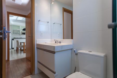 Apartamento para alugar com 76m², 2 quartos e 2 vagasBanheiro Social