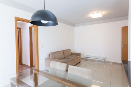 Apartamento para alugar com 76m², 2 quartos e 2 vagasSala