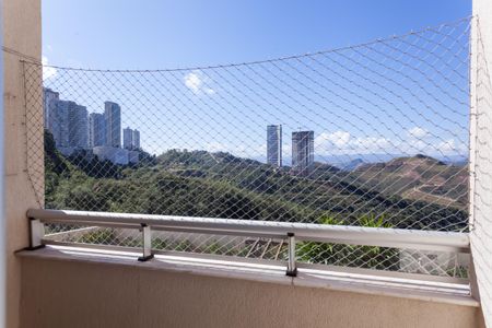 Apartamento para alugar com 76m², 2 quartos e 2 vagasVaranda quarto