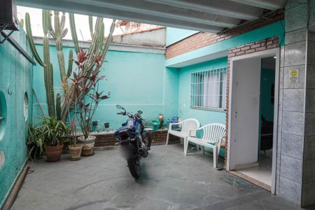 Casa à venda com 220m², 3 quartos e 4 vagas Casa à venda com 220m², 3 quartos e 4 vagasGaragem