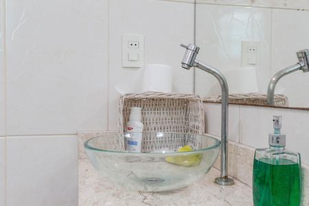 Casa à venda com 220m², 3 quartos e 4 vagas Casa à venda com 220m², 3 quartos e 4 vagasBanheiro da Suíte 2