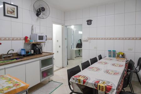 Casa à venda com 220m², 3 quartos e 4 vagas Casa à venda com 220m², 3 quartos e 4 vagasCozinha