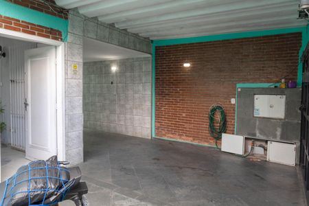 Casa à venda com 220m², 3 quartos e 4 vagas Casa à venda com 220m², 3 quartos e 4 vagasGaragem