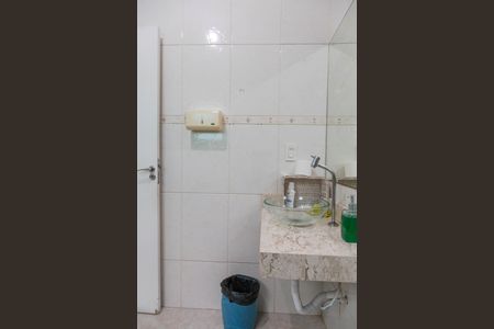 Casa à venda com 220m², 3 quartos e 4 vagas Casa à venda com 220m², 3 quartos e 4 vagasBanheiro da Suíte 2