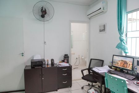 Casa à venda com 220m², 3 quartos e 4 vagas Casa à venda com 220m², 3 quartos e 4 vagasSuíte 2