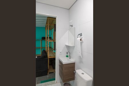 Casa à venda com 220m², 3 quartos e 4 vagas Casa à venda com 220m², 3 quartos e 4 vagasBanheiro de Serviço